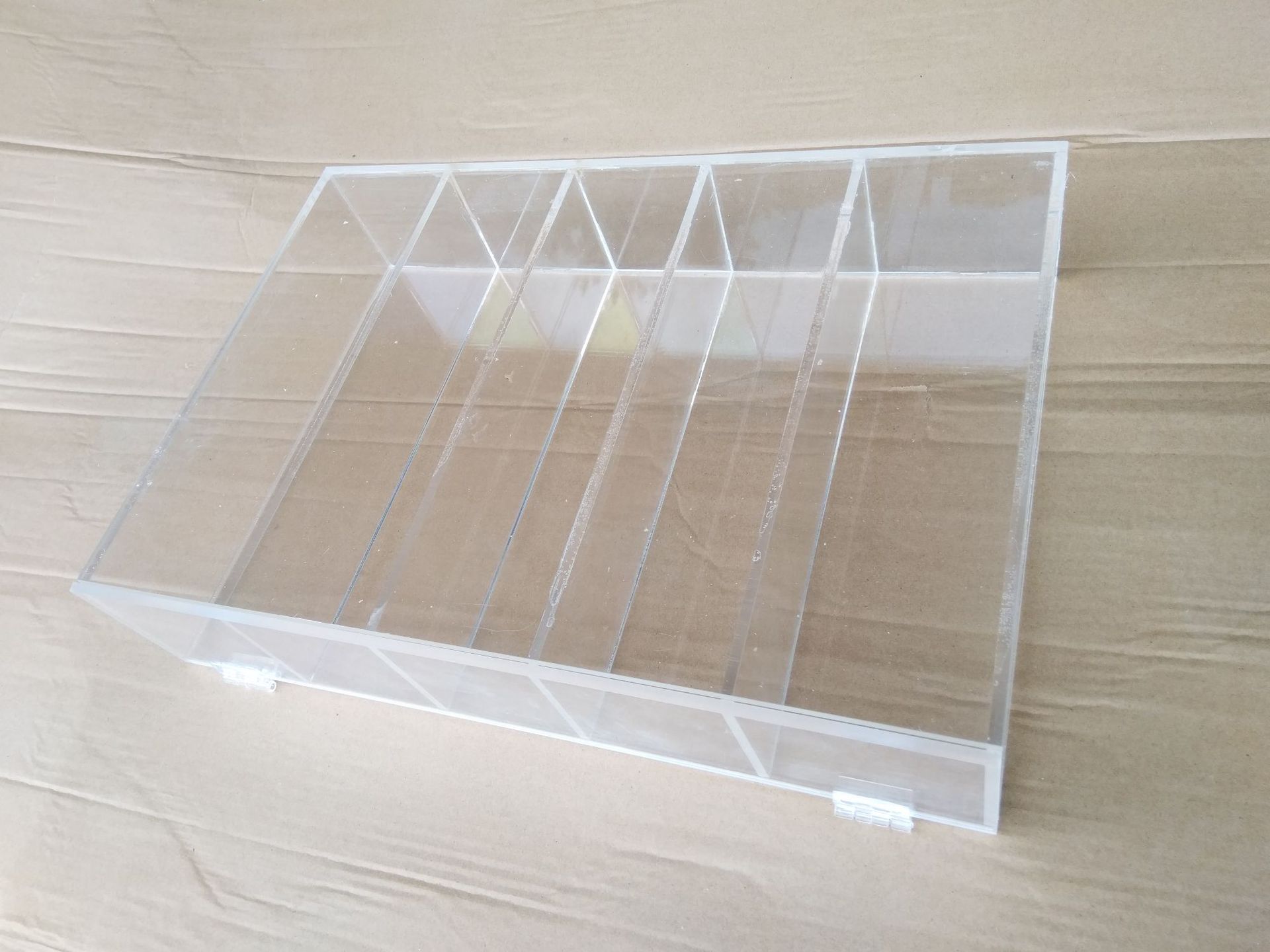 定制亚克力数码产品展架_亚克力定制一般多少钱_双面亚克力酒水牌定制