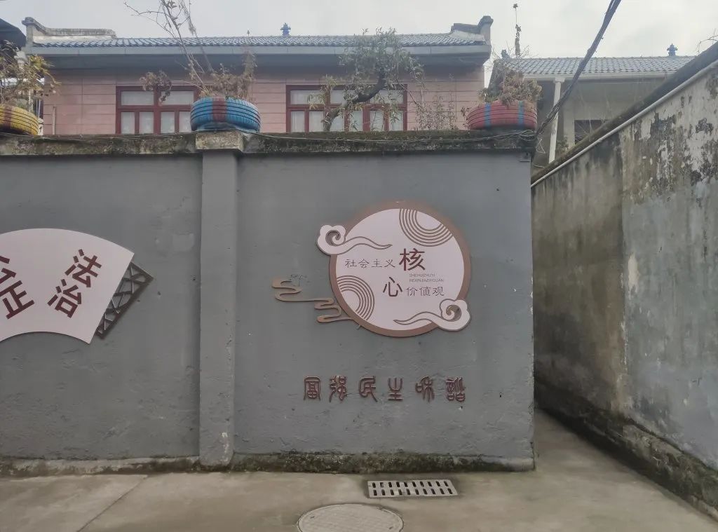 城市主题文化与市长高端谋划城市_文化墙美化城市_美化卫生间文化金点子